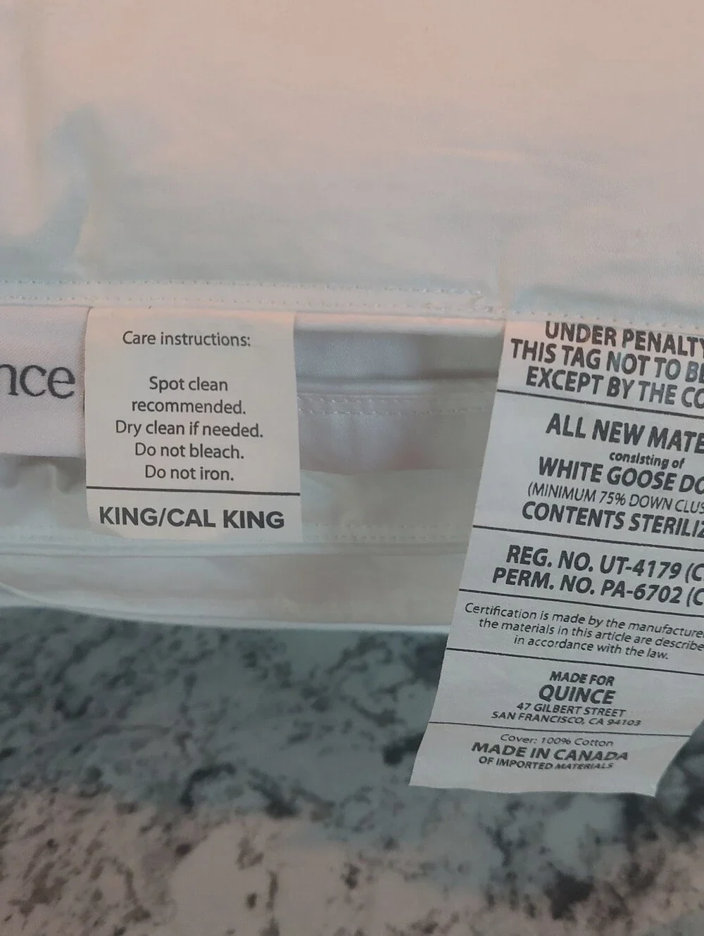 Quince Luxe White Goose Ultra Warm Down Comforter! Sz. King/ Cal King (Z81)